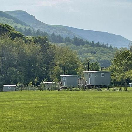 Rosemary Shepherds Hut, Clay Bank Huts Ingleby Greenhow ภายนอก รูปภาพ