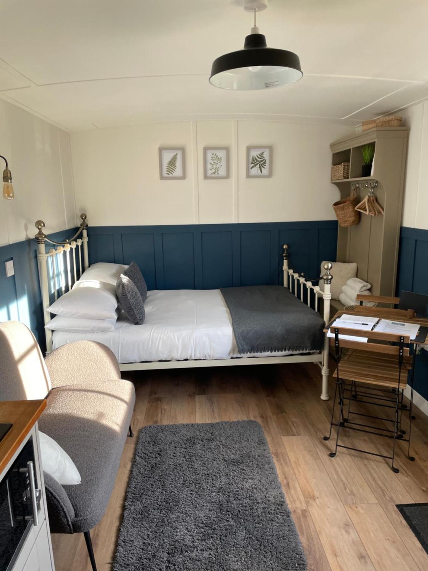 Rosemary Shepherds Hut, Clay Bank Huts Ingleby Greenhow ภายนอก รูปภาพ